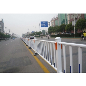 佳木斯市市政道路护栏工程